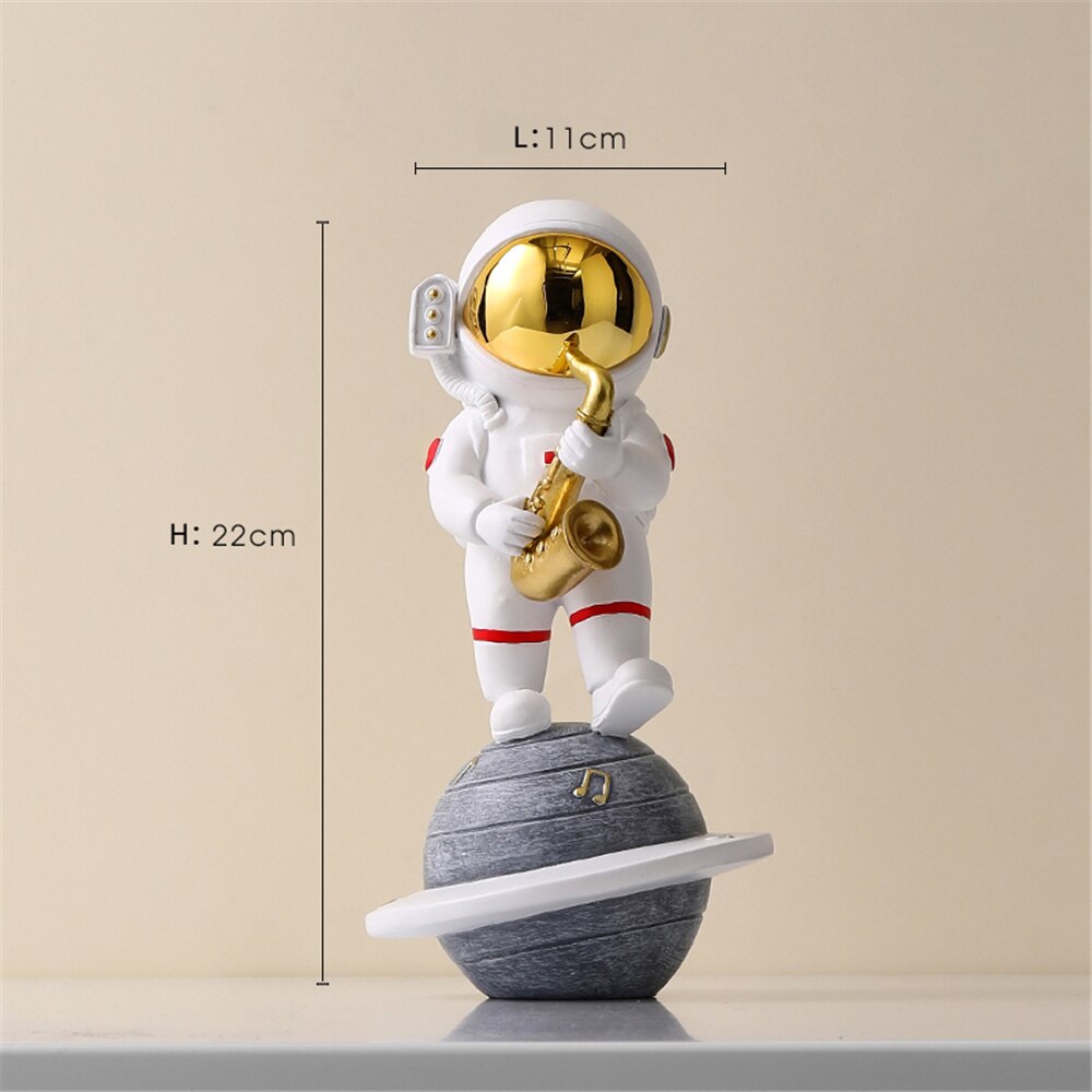 Resin Astronaut Statue Home Decor Figurines Sculpture Room Decoration Creative Miniature Figurines Home Decoration Accessories