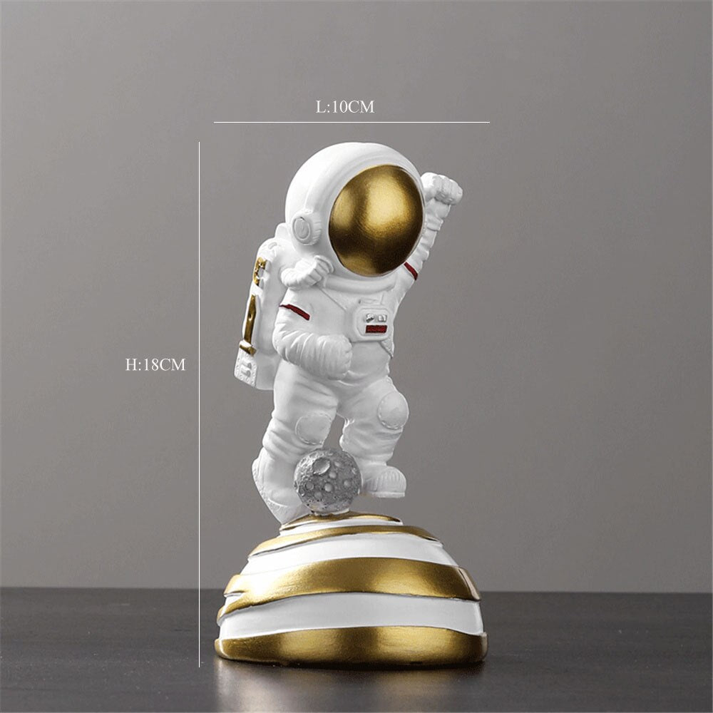 Resin Astronaut Statue Home Decor Figurines Sculpture Room Decoration Creative Miniature Figurines Home Decoration Accessories